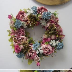 Flower crown and Vase